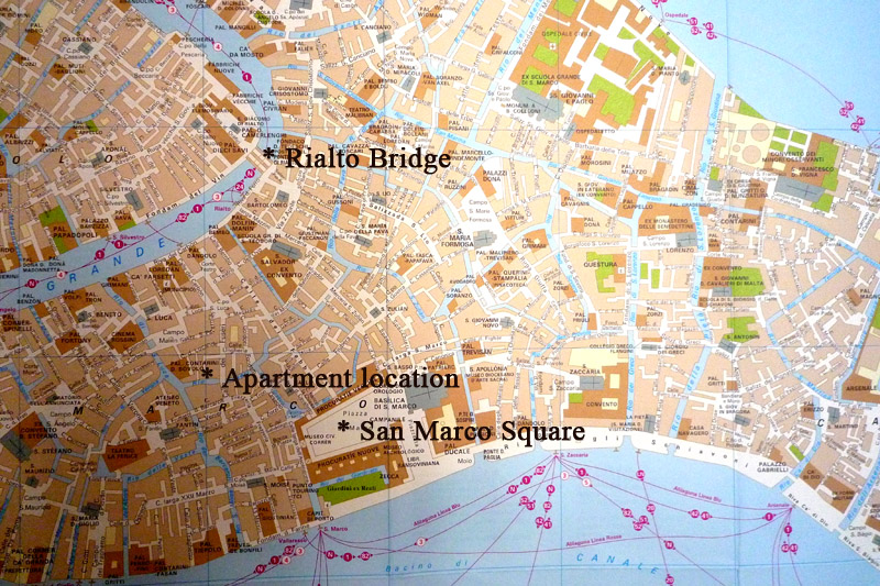 Overview map of Venice Italy showing the locations of budget and luxury accommodation vacation holiday apartment rentals.
